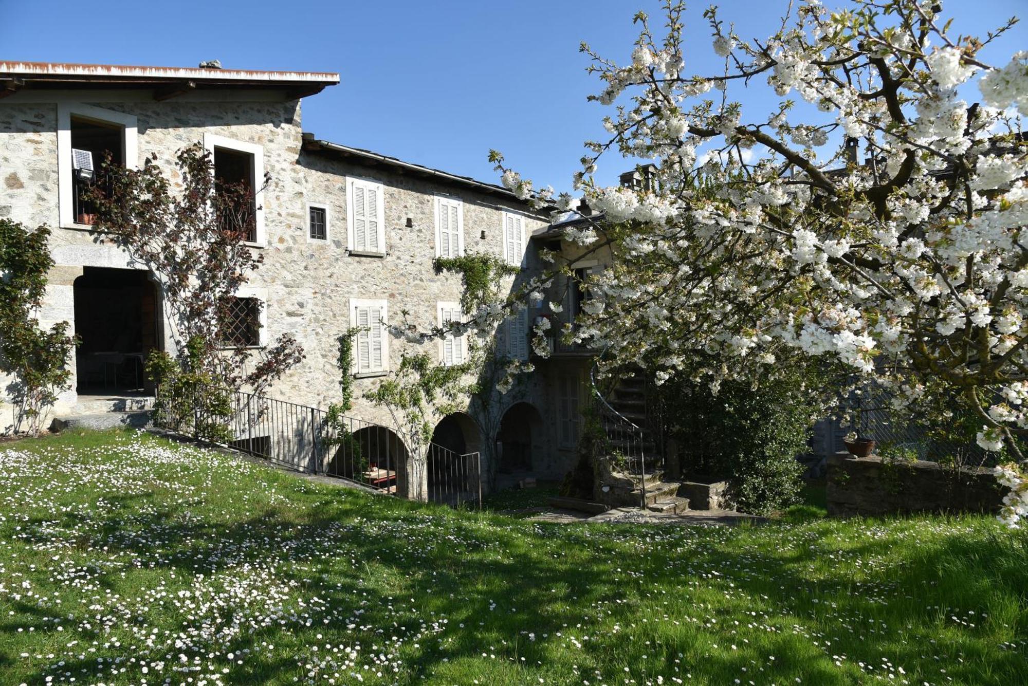 Piano Nobile Al Roseto Del Drago Villa San Bernardo  Exterior photo